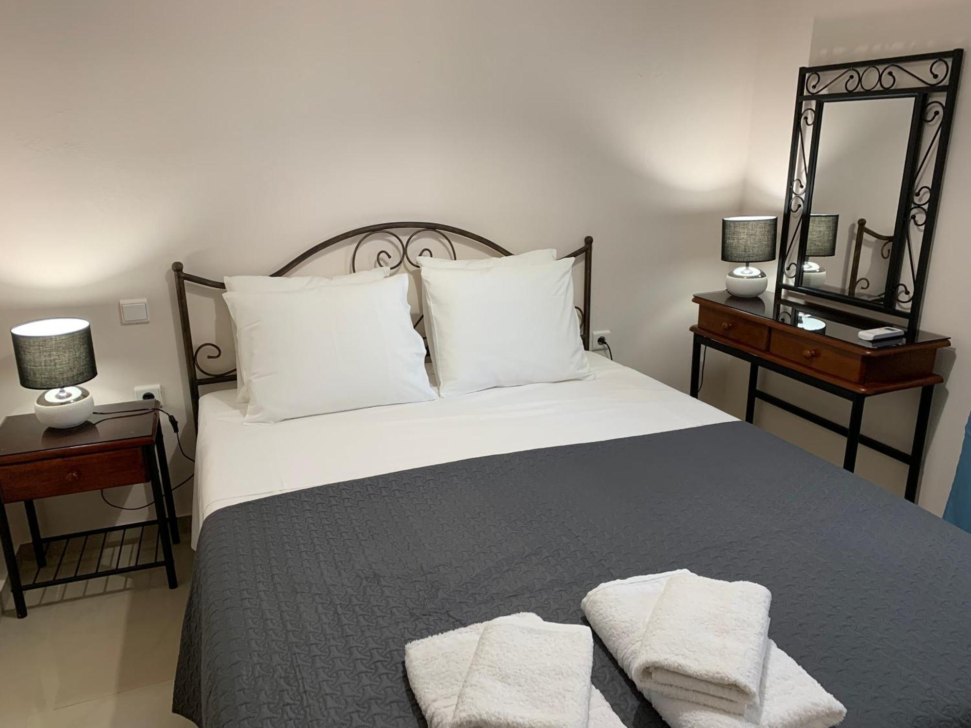 Christi Apartments Α&Β Kokkini Hani Екстер'єр фото